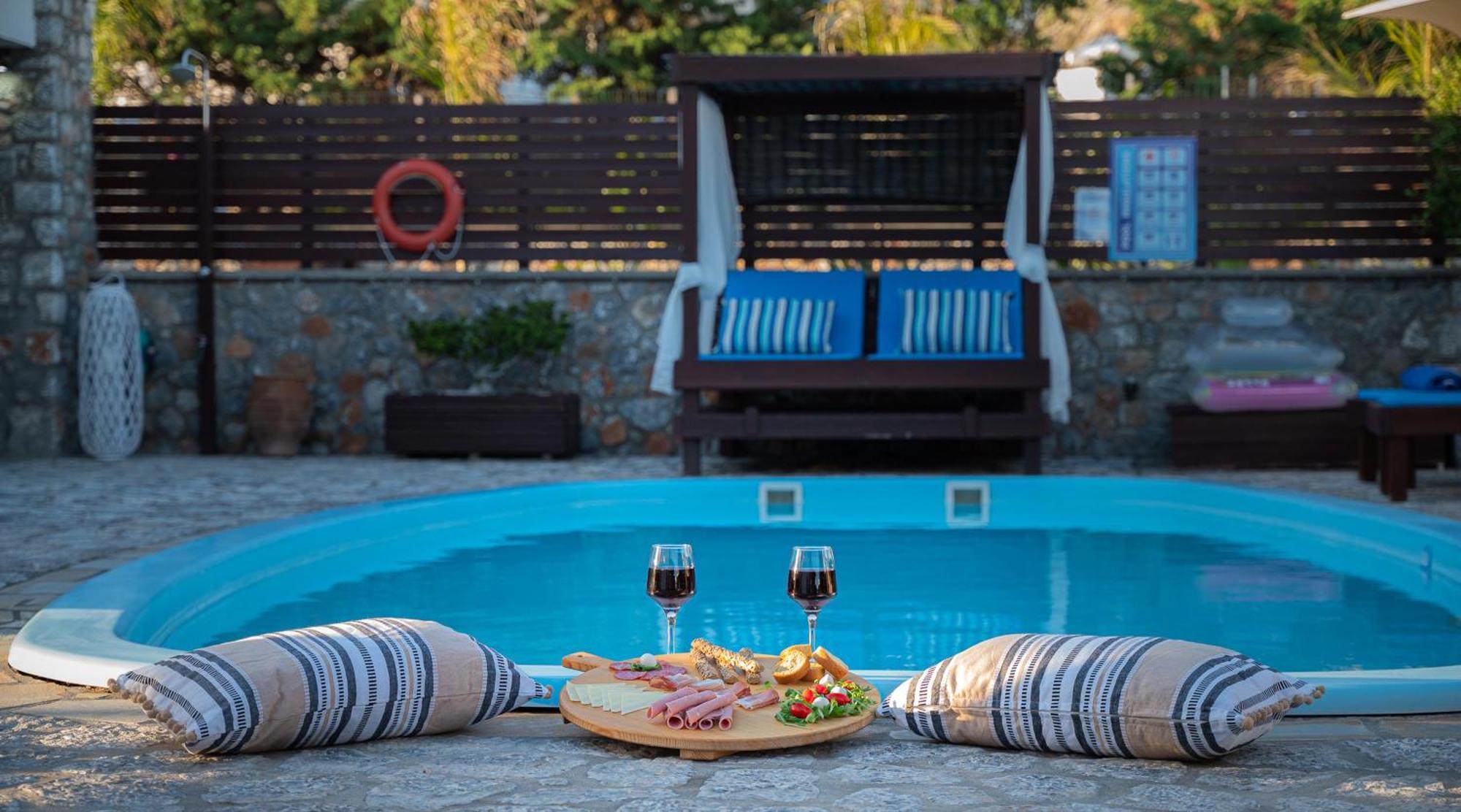 Maripaul Family Villa 라도스 외부 사진